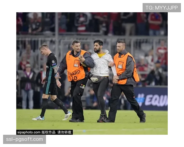 欧冠:皇马补时连入两球3-2逆转拜仁,维尼修斯传射建功